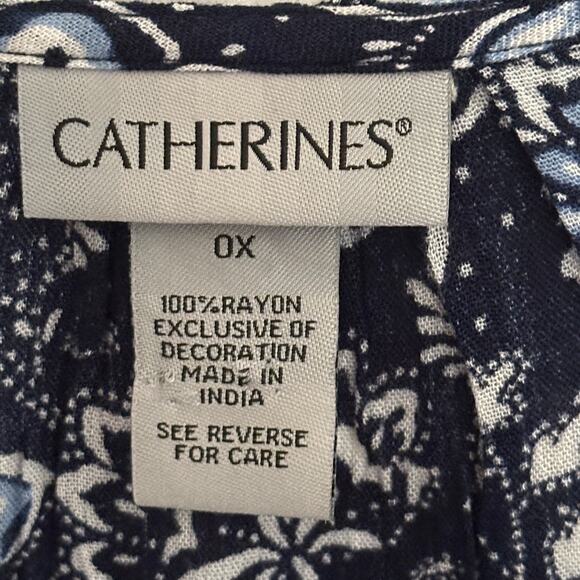 Catherines Lacy Peasant Top Woemns Size 0X Blue Floral Bell Sleeve Relaxed Flowy - Picture 6 of 8